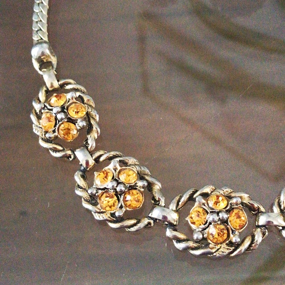 Vintage Jeweled 50s Selro Selini Goldtone Demi Parure Necklace and Earrings Set - Picture 3 of 4